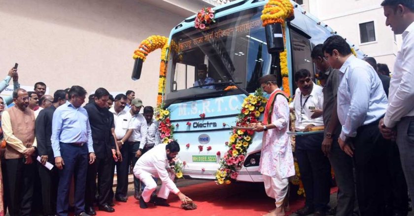 आता एसटीच्या ताफ्यात अत्याधुनिक इलेक्ट्रिक बसेस, पहिल्या टप्प्यात धावणार १०० ई-शिवनेरी बसेस!