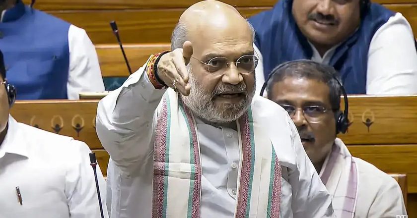 केंद्र सरकार आणतेय आज प्रधानमंत्री-मुख्यमंत्र्यांना हटवण्याची तरतूद असलेली तीन विधेयके, नियतीत खोट?; विरोधी पक्षांचा तीव्र आक्षेप