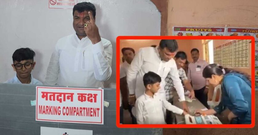 आ. विलास भुमरेंच्या अल्पवयीन मुलाच्या बोटाला मतदान केल्याची शाई लावल्यामुळे पाचोड मतदान केंद्रातील तीन कर्मचारी निलंबित!