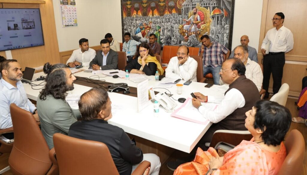 एनए परवाने ऑनलाईन, बांधकाम करताना उत्खन झालेले गौण खनिज त्याच ठिकाणी वापरल्यास रॉयल्टी माफ: महसूलमंत्री बावनकुळेंची माहिती