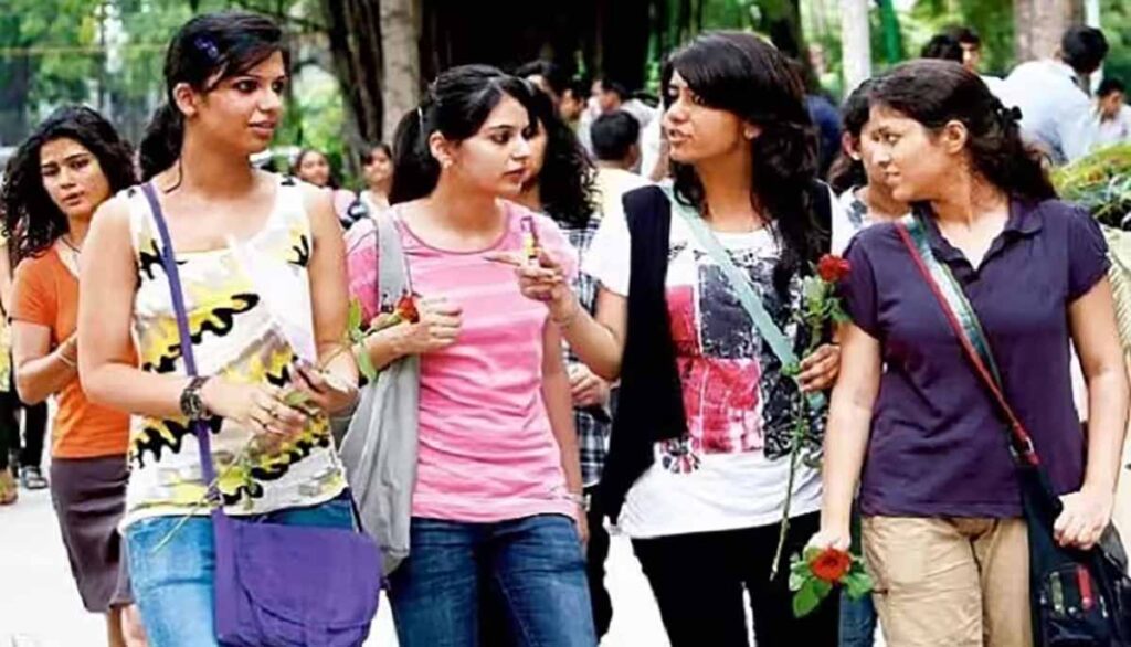 तुम्ही आई-वडिलांची एकुलती एक मुलगी आणि पोस्ट ग्रॅज्युएट करत आहात का?, मग यूजीसीची ‘ही’ स्कॉलरशिप तुमच्याचसाठी; वाचा योजनेचा सविस्तर तपशील