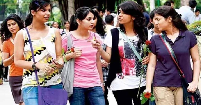 तुम्ही आई-वडिलांची एकुलती एक मुलगी आणि पोस्ट ग्रॅज्युएट करत आहात का?, मग यूजीसीची ‘ही’ स्कॉलरशिप तुमच्याचसाठी; वाचा योजनेचा सविस्तर तपशील
