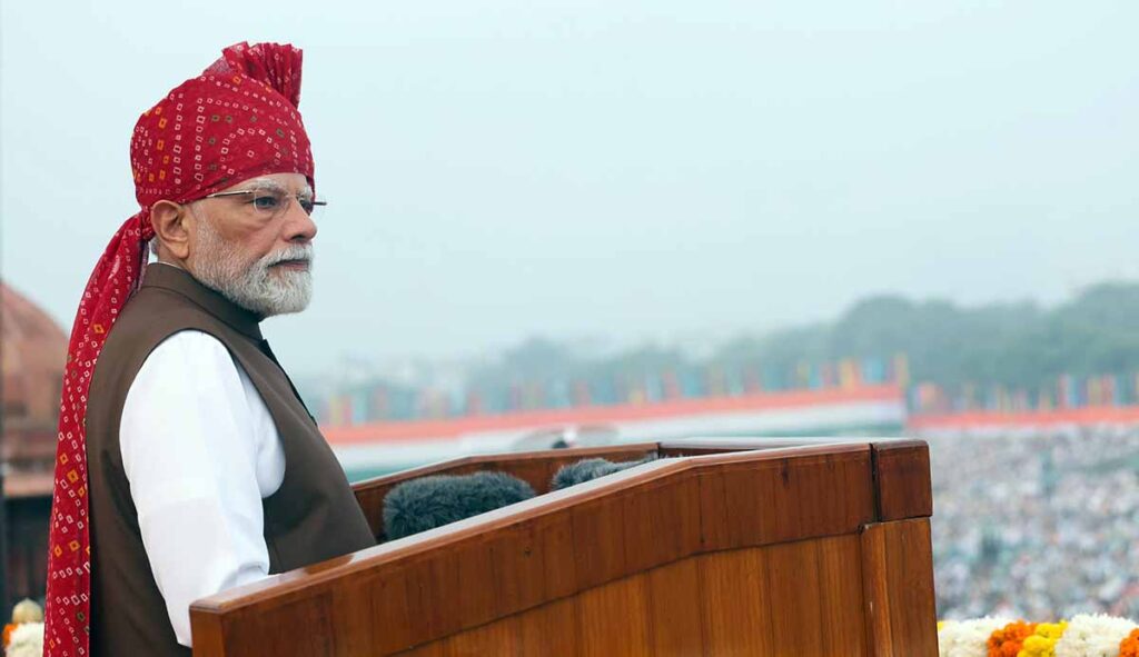 प्रधानमंत्री मोदी लाल किल्ल्यावरून कोणाला म्हणाले ‘दिमागी नक्षलवादी’?, विरोधी पक्ष की आंदोलक विद्यार्थ्यांना?; स्वातंत्र्यदिनीच फुटले नव्या वादाला तोंड!